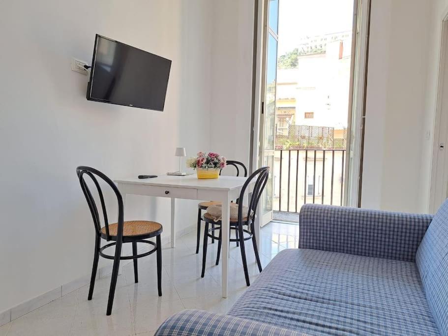 Appartamento Cuore Di Napoli 2 ภายนอก รูปภาพ